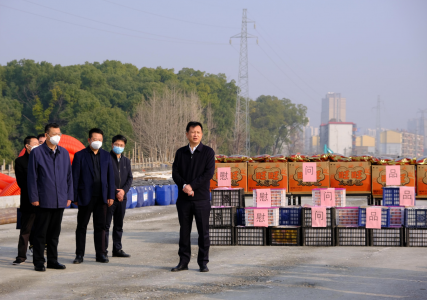 市委常委、副市長肖云走訪慰問丹霞路項目一線工人
