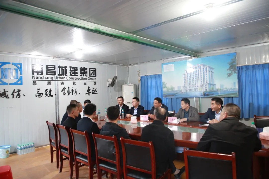 南昌城投集團(tuán)人武部開展傳承軍人精神，做集團(tuán)建設(shè)發(fā)展的“排頭兵”座談會(huì)